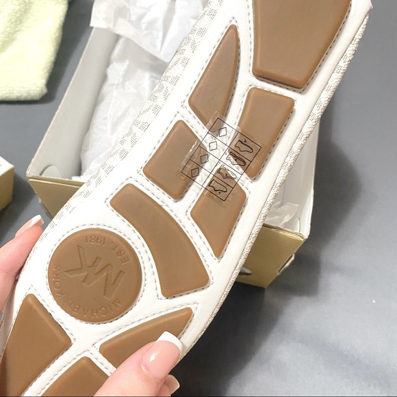 Michael Kors Slip On’s - Picture 3 of 4